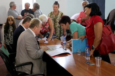 С.П. Обухов: «Страна идёт по тонкому льду. Поскользнёмся, возобладают предатели – беда». Встреча с избирателями Динского района Кубани