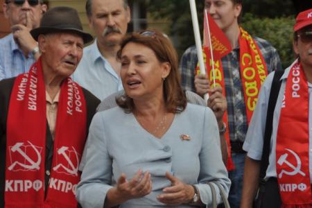 "Новый фашизм не пройдет!". Петербуржцы против запрета КПУ