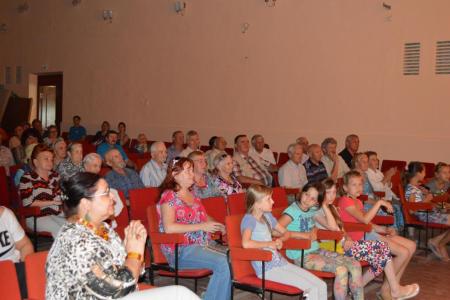 Псковские коммунисты провели праздничный концерт, посвященный 70-летию освобождения области от немецко-фашистских захватчиков