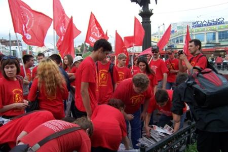 Татарстан. Коммунисты организовали митинг в защиту социально-экономических прав граждан и в поддержку народа Новороссии