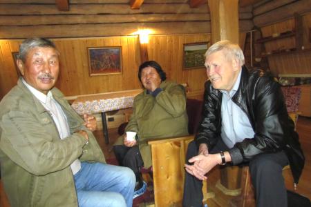 Республика Саха (Якутия). Автопробег коммунистов  по маршруту Якутск — Тюнгюлю — Диринг — Чурапча — Хатылы