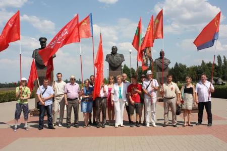 Харьковские и Белгородские коммунисты встретились на Прохоровском поле в преддверии годовщины освобождения городов от немецко-фашистских захватчиков