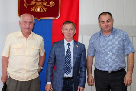 Челябинская область. Кандидат в губернаторы от КПРФ Константин Нациевский проводит встречи с избирателями