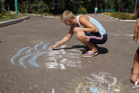 Коммунисты Пензы провели праздник для детей беженцев с Украины