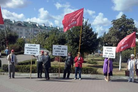 "Украина и Россия - один народ, одна история!" В Орловской области прошли пикеты в рамках Всероссийской акции протеста