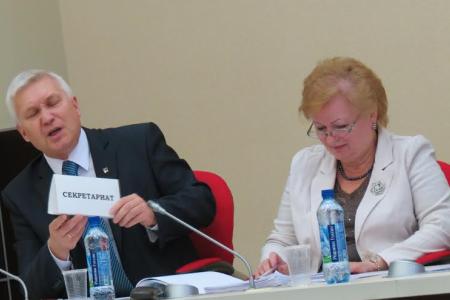 На фоне коррупционных скандалов власти Мурманска устроили информацмонную травлю КПРФ