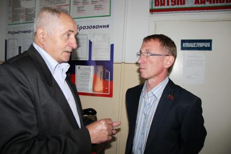 Челябинская область. Кандидат в губернаторы от КПРФ Константин Нациевский встретился с руководством и избирателями города Копейска