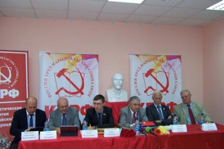 "Мы уверены: избиратель в Татарстане опытный, и каждой партии воздадут по заслугам!". Пресс-конференция в Татарстанском рескоме КПРФ