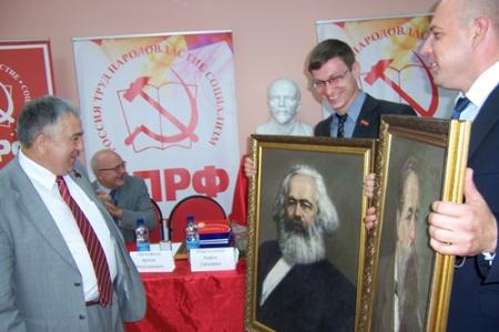 "Мы уверены: избиратель в Татарстане опытный, и каждой партии воздадут по заслугам!". Пресс-конференция в Татарстанском рескоме КПРФ