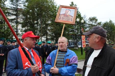 Магаданская область. Коммунисты приняли участие в митинге в честь окончания Второй мировой войны