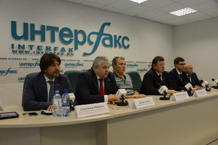 Защитим русский мир! В Москве состоялась пресс-конференция депутатов-коммунистов