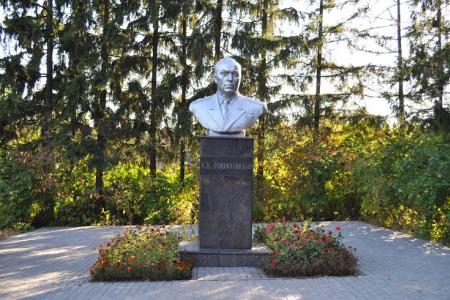 Ю.В. Афонин: «В преддверии 70-летия Победы наша партия делает всё, чтобы увековечить эту великую дату»