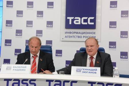 «На выборах мы боремся против союза оффшорной олигархии, криминального чиновничества и либеральных фанатиков»