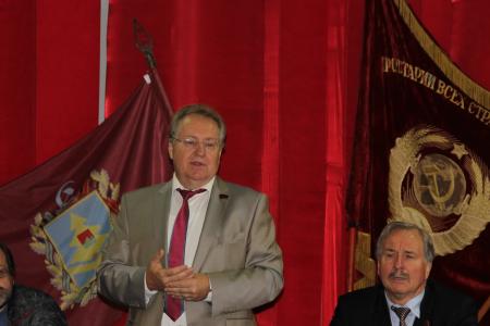Брянск: Секретарь ЦК КПРФ С.П.Обухов выступил перед партактивом и в дискуссии на местном телеканале