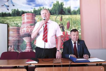 Республика Саха (Якутия). У сунтарцев к Виктору Губареву накопилось немало вопросов. На них они получили исчерпывающие ответы