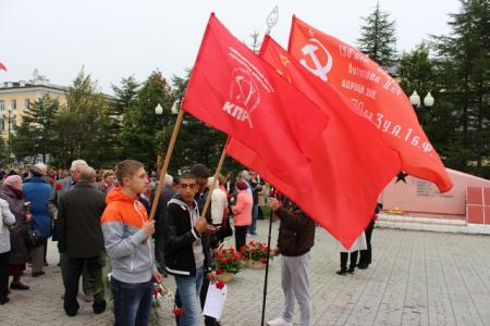 Магаданская область. Коммунисты приняли участие в митинге в честь окончания Второй мировой войны