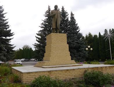 Краше прежнего. В селе Долгоруково Липецкой области отреставрировали постамент и памятник В.И. Ленину