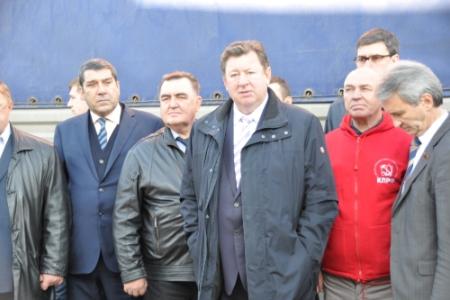 "От КПРФ - сражающимся братьям!". Из Подмосковья отправлен пятнадцатый гуманитарный конвой в Новороссию 