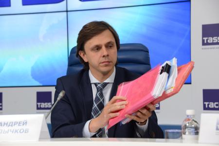 «На выборах мы боремся против союза оффшорной олигархии, криминального чиновничества и либеральных фанатиков»