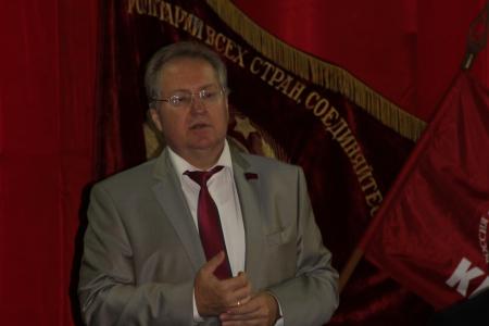 Брянск: Секретарь ЦК КПРФ С.П.Обухов выступил перед партактивом и в дискуссии на местном телеканале