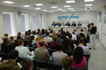 Защитим русский мир! В Москве состоялась пресс-конференция депутатов-коммунистов