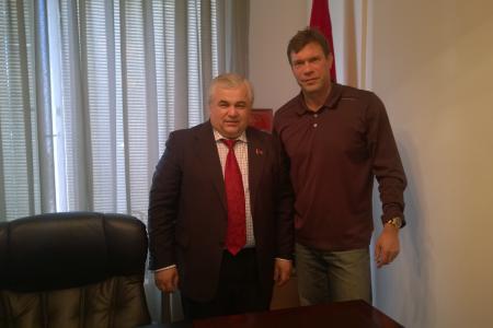 К.К. Тайсаев: «Оказание всесторонней помощи Новороссии - это важнейшая задача партии на ближайшее время»