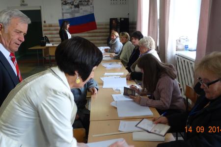Алтайский край. В Барнауле замечено рекордное число досрочно проголосовавших,  при этом явка на выборы низкая