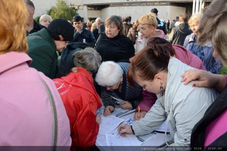 Г. А. Зюганов принял участие в митинге в столичном районе Выхино-Жулебино против строительства транспортно-пересадочного узла