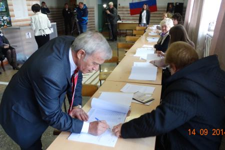 Алтайский край. В Барнауле замечено рекордное число досрочно проголосовавших,  при этом явка на выборы низкая