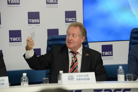 «На выборах мы боремся против союза оффшорной олигархии, криминального чиновничества и либеральных фанатиков»
