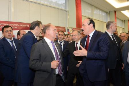 Г.А. Зюганов принял участие в открытии выставки, посвященной Республике Дагестан