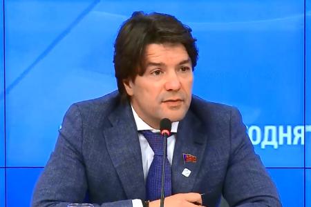 РИА «Новости». А.А. Ющенко принял участие в круглом столе, посвященном   информационной безопасности для пользователей российского сегмента интернета