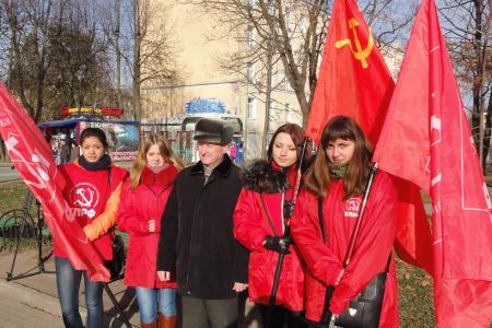 Смоленская область. Комсомольцы провели акцию «Антикапитализм» 