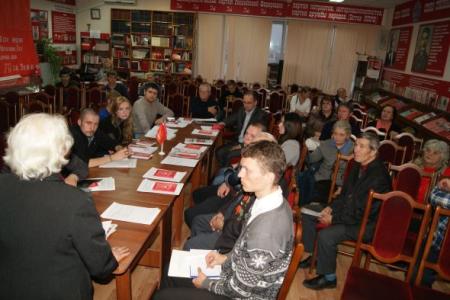 Красноярский край. Состоялось первое занятие школы молодых коммунистов на тему «Перспективы развития деятельности КПРФ в свете решений XIV и XV съездов партии»