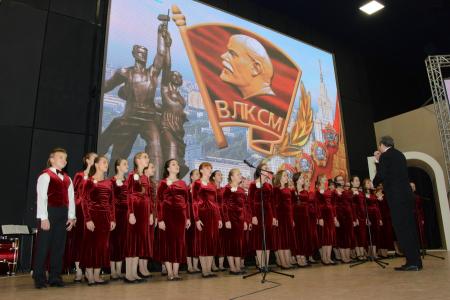«Ленин. Партия. Комсомол». В Москве прошел торжественный вечер, посвященный 96-летию Ленинского Комсомола