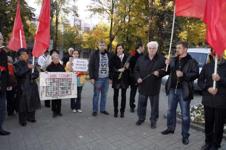 Помнить уроки черного октября 1993 года! В Воронеже прошел митинг в память о погибших защитниках Советской власти