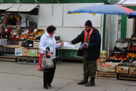 Магаданские коммунисты провели серию пикетов в память о событиях октября 1993 года