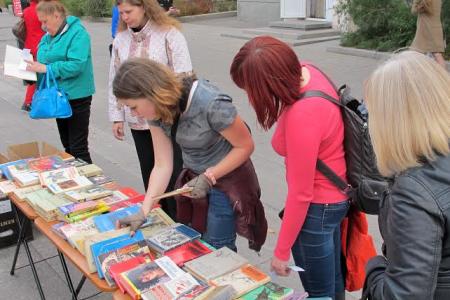В Самаре продолжается акция «Книга против деградации» 