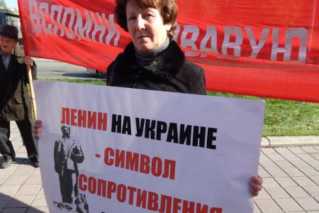 Барнаульские коммунисты провели акцию, посвященную 21-й годовщине трагических событий осени 1993 года