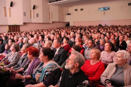 Республика Коми. Празднование 95-летия со дня образования Комсомола прошло в зале республиканской филармонии