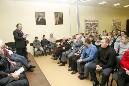 «Юность ведёт вперед!». Воронежские коммунисты и комсомольцы отметили 96-летие Ленинского комсомола