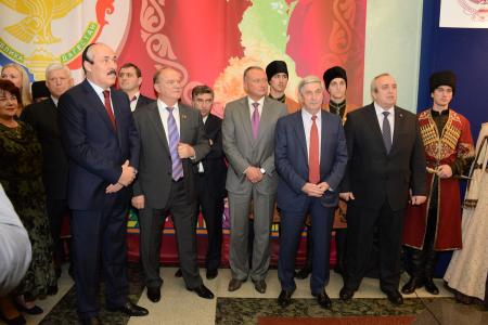 Г.А. Зюганов принял участие в открытии выставки, посвященной Республике Дагестан