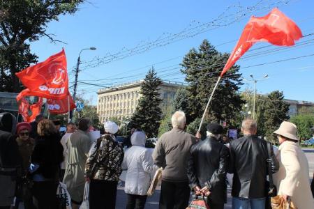 Сталинградские коммунисты почтили память защитников Cоветской власти