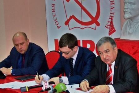 Казань. Пресс-конференция коммунистов, посвященная беспрецедентному произволу Центральной Избирательной комиссии Республики Татарстан