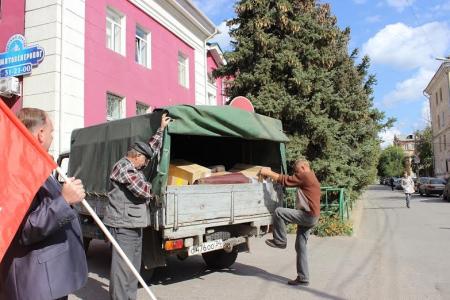 Сталинградские коммунисты продолжают акцию по оказанию помощи Новороссии