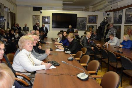 «России верные сыны». Г.А. Зюганов принял участие в открытии выставки художника И.В. Башмакова