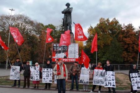 Митинг и шествие в Саратове: «Не забудем! Не простим!»