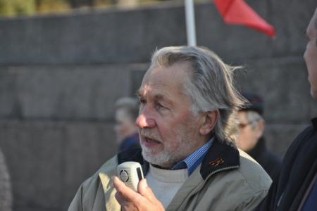 «Помним всех героев!». Митинг памяти защитников Советской власти в Санкт-Петербурге