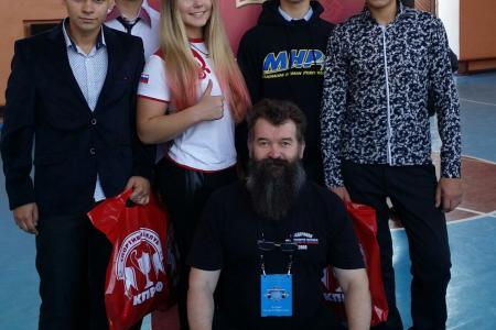 Спорт против войны! Комсомолка Марьяна Наумова отправилась в ДНР