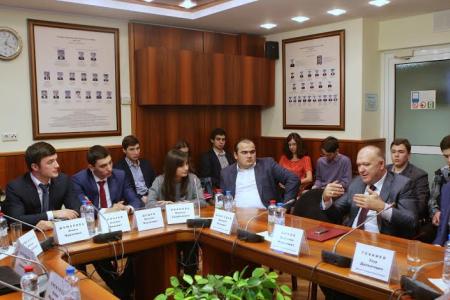 Депутат фракции КПРФ в Госдуме А.Ж. Бифов провел встречу со студентами МГИМО